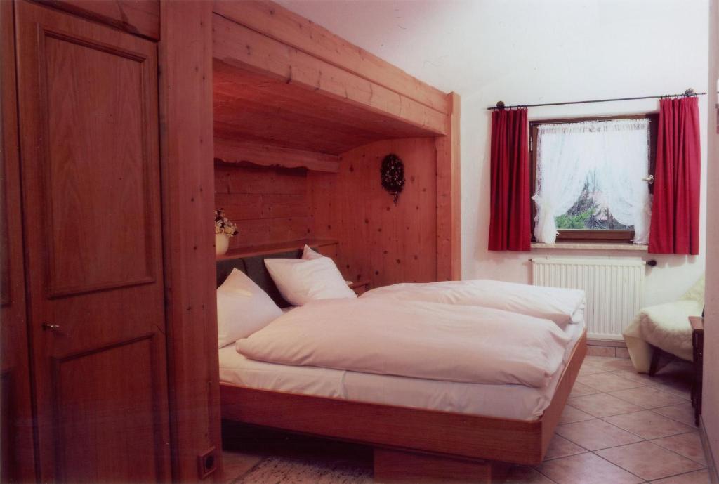 Ferienhaus Lipp Apartment Митенвалд Стая снимка